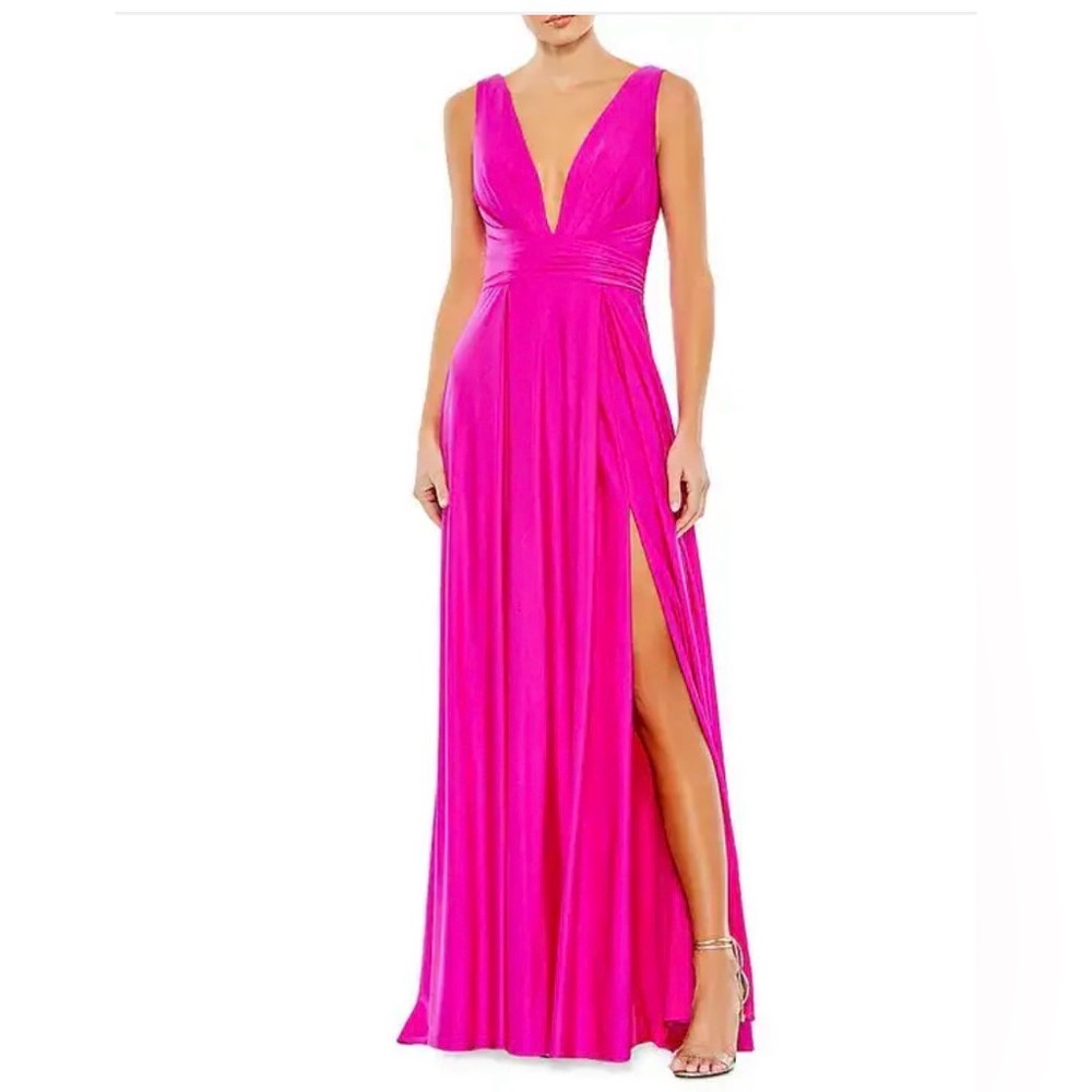 Mac Duggal V-Neck Fuchsia Evening Gown with High Slit size 2 NWT